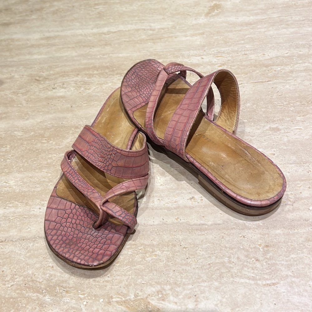 Bettye Muller slip on leather Sandals. Size 6